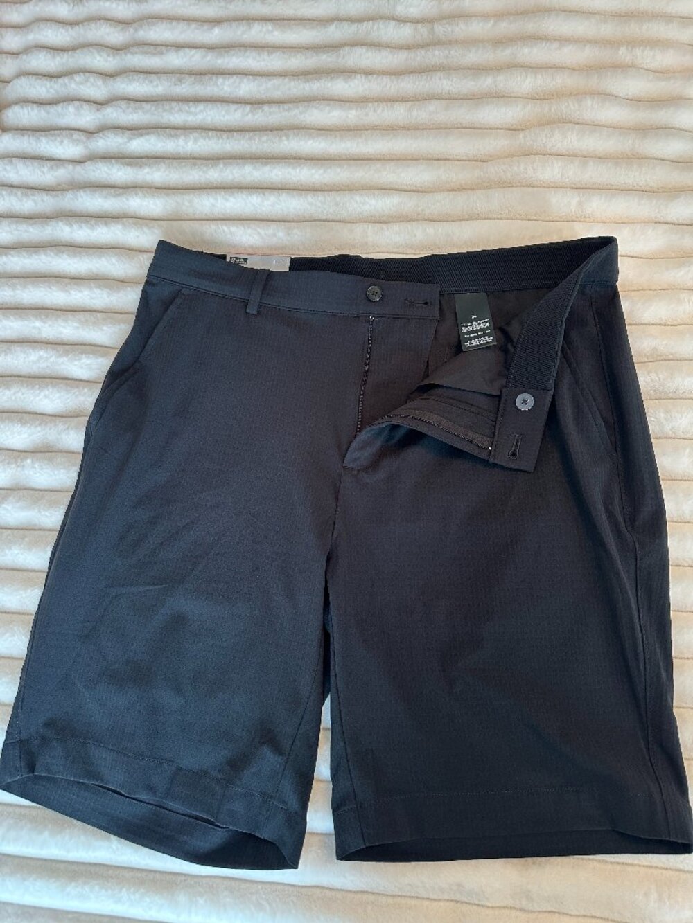 NWT Greg Norman Men's Golf Shorts